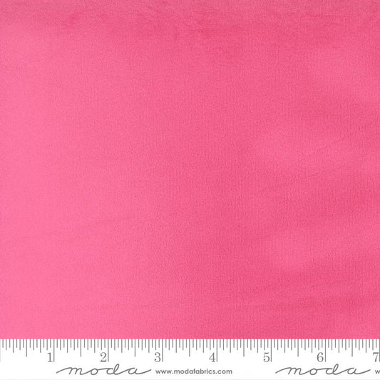 Quilting Cuddle Solid Fuchsia Yardage