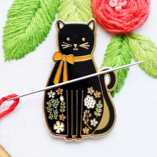 Magnetic Needle Minder Black Cat