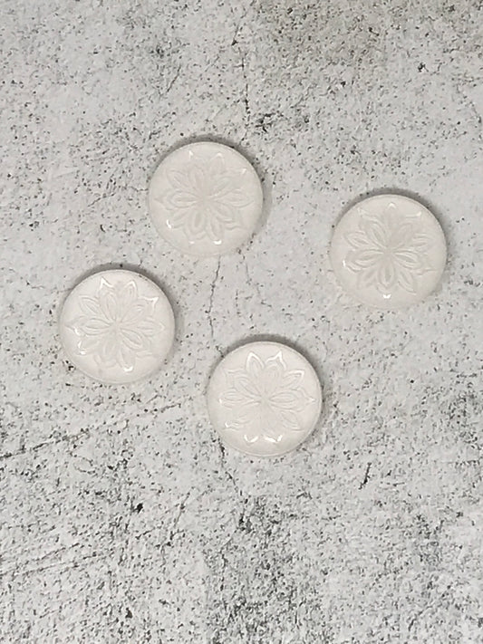 Italian Natural 1.3" White Etched Button 54L 34MM