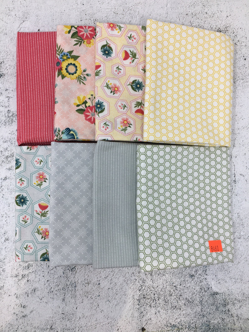 8 Fat Quarter Bundle 8460 - Single Special