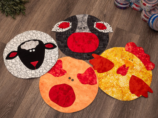 Country Placemat Kit 15” Pig Pattern